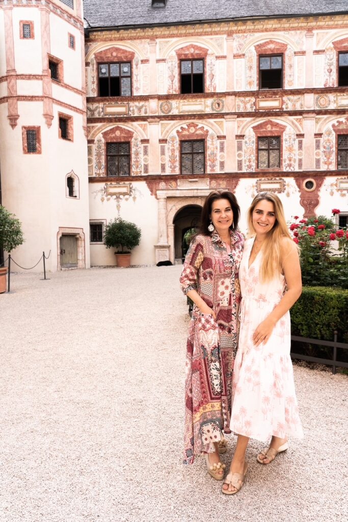 Countess Katrin and Philline Goëss-Enzenberg in the Renaissance courtyard of Schloss Tratzberg