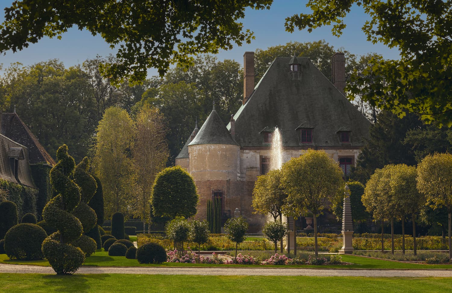 Pouy - Castle Facade East ©Mattia Aquila